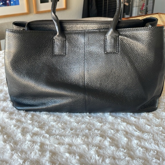 🛍️VITTORIA NAPOLI🛍️ Black Leather Tote Bag - Picture 3 of 9